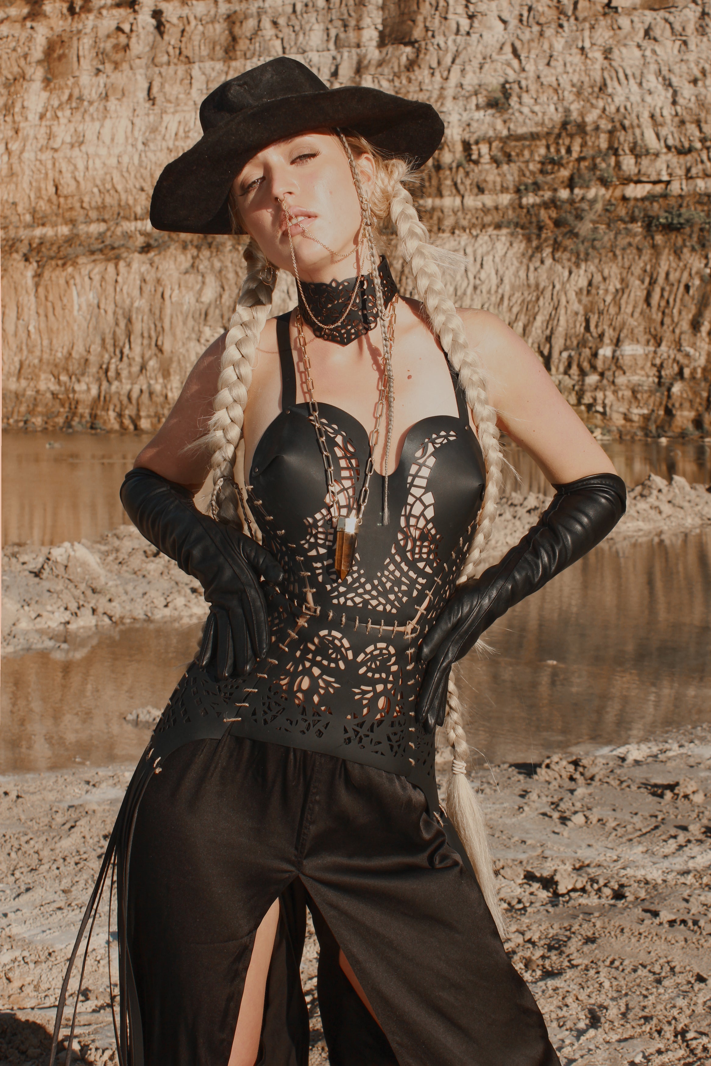 Carved eco-leather Top-corset